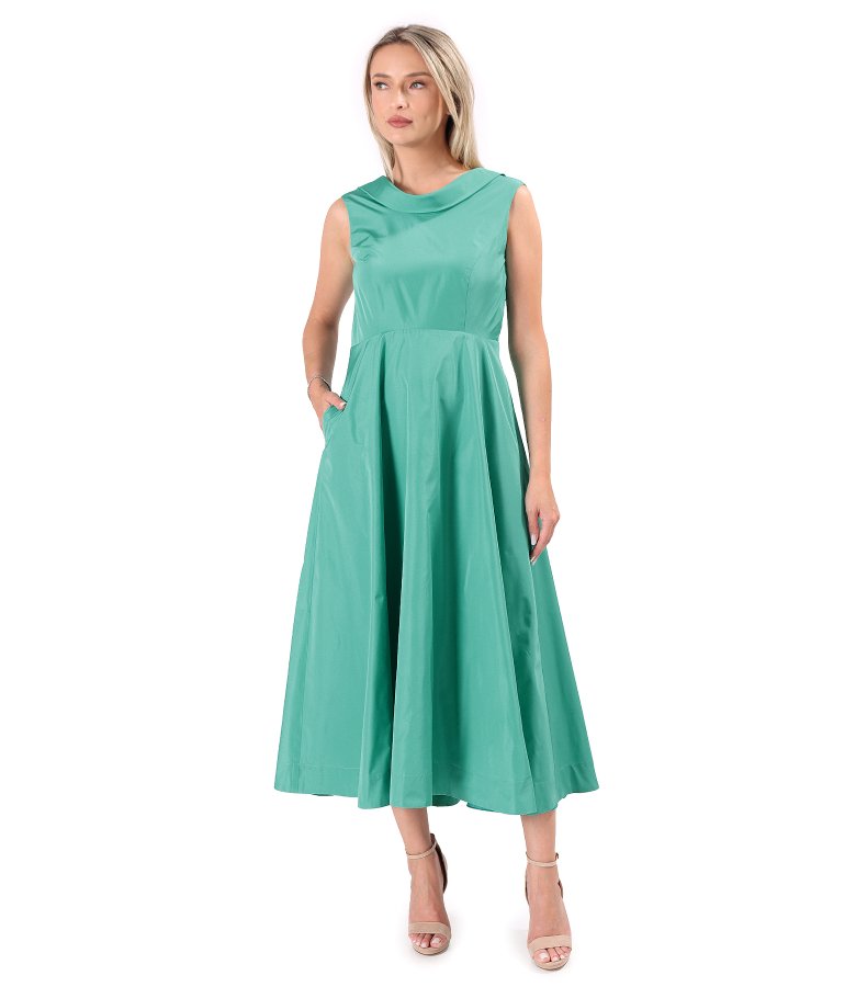 Midi cocktail dress in lightweight taffeta with bias collar and back train