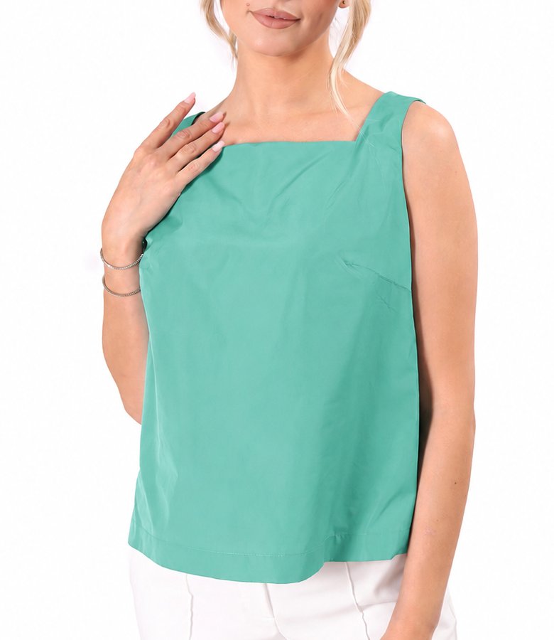 Elegant blouse in lightweight taffeta