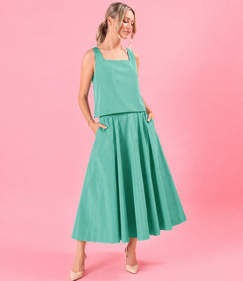 Elegant blouse in lightweight taffeta