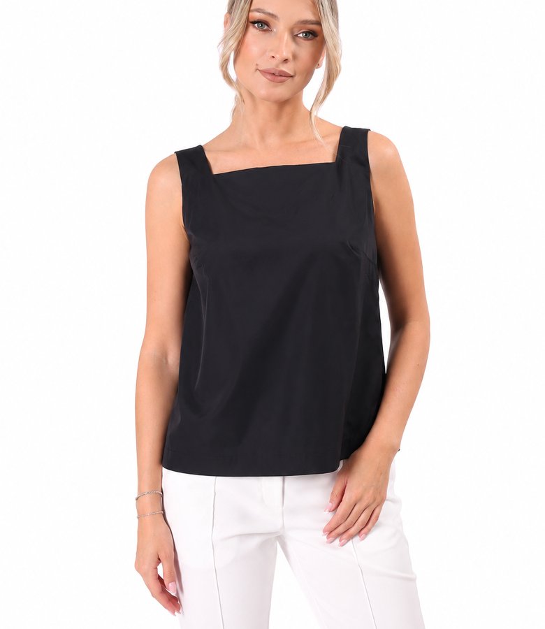 Elegant blouse in lightweight taffeta