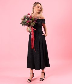 Elegant off-the-shoulder evening dress in stretch floral jacquard