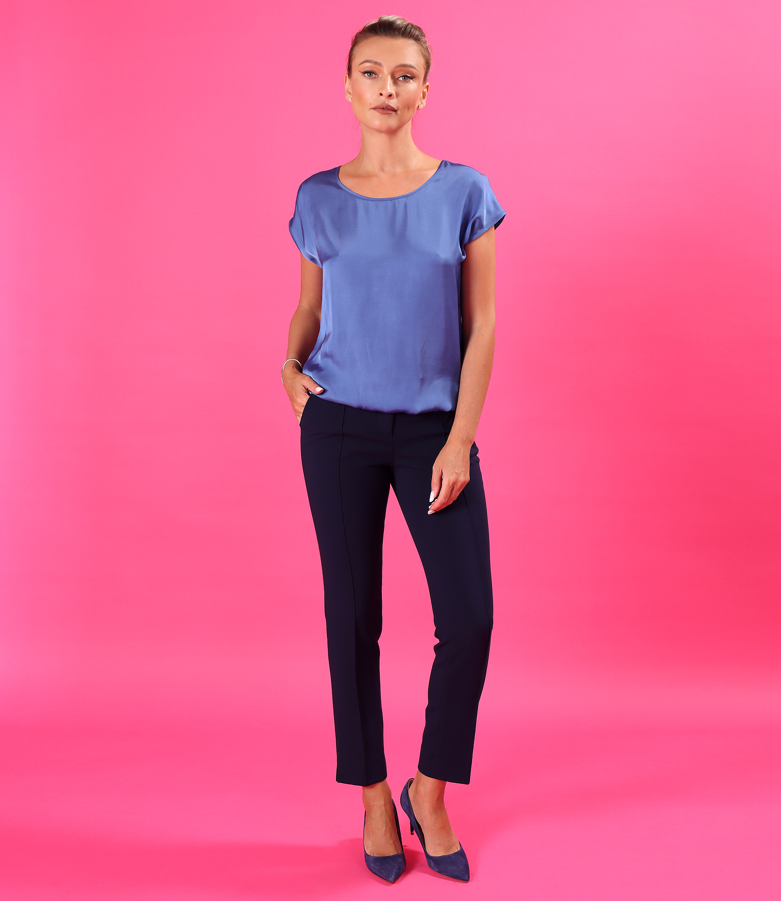Elegant relaxed-fit satin viscose blouse