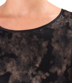 Relaxed-fit blouse with gold motif print front