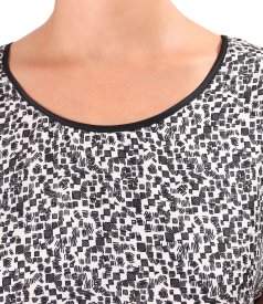 Relaxed-fit blouse with geometric print front