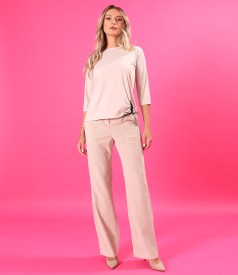 Pantaloni drepti din stofa groasa cu lycra si viscoza cu bluza din jerse elastic