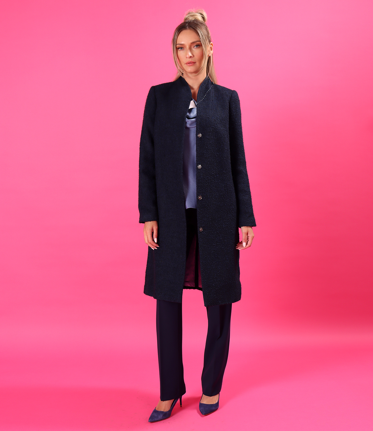 Elegant bouclé coat in a wool and alpaca blend