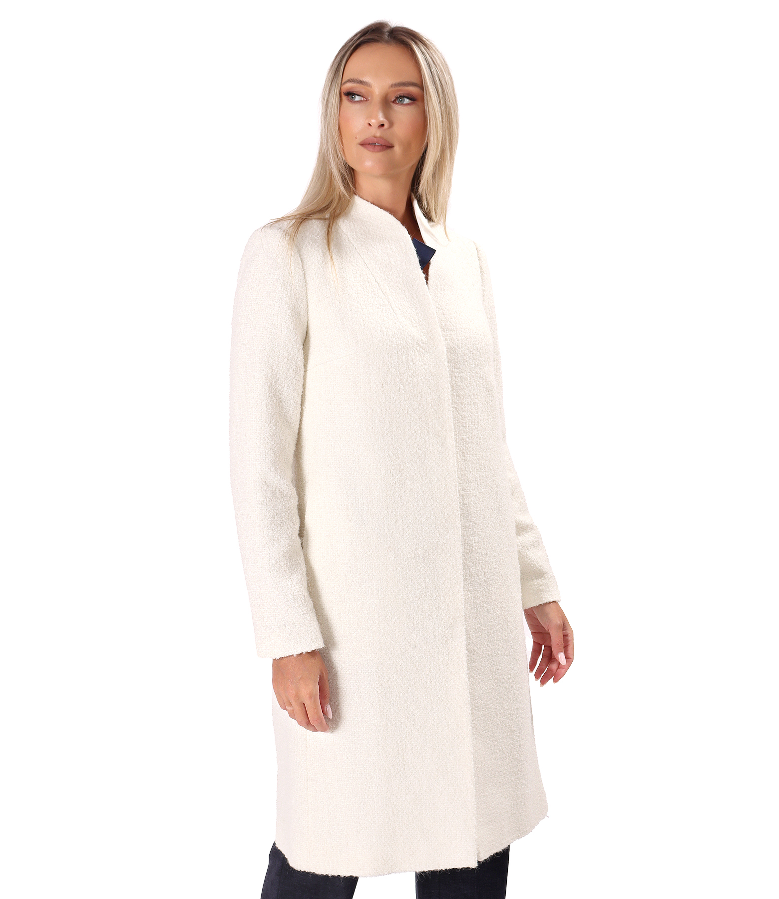 Elegant bouclé coat in a wool and alpaca blend