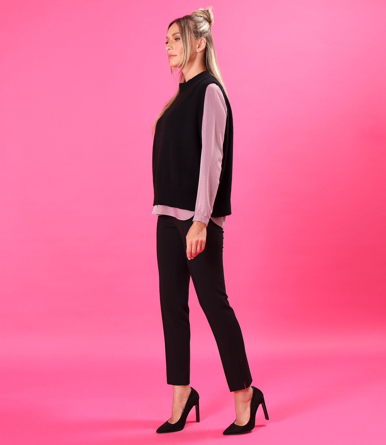 Elegant outfit with knitted vest and satin viscose shirt