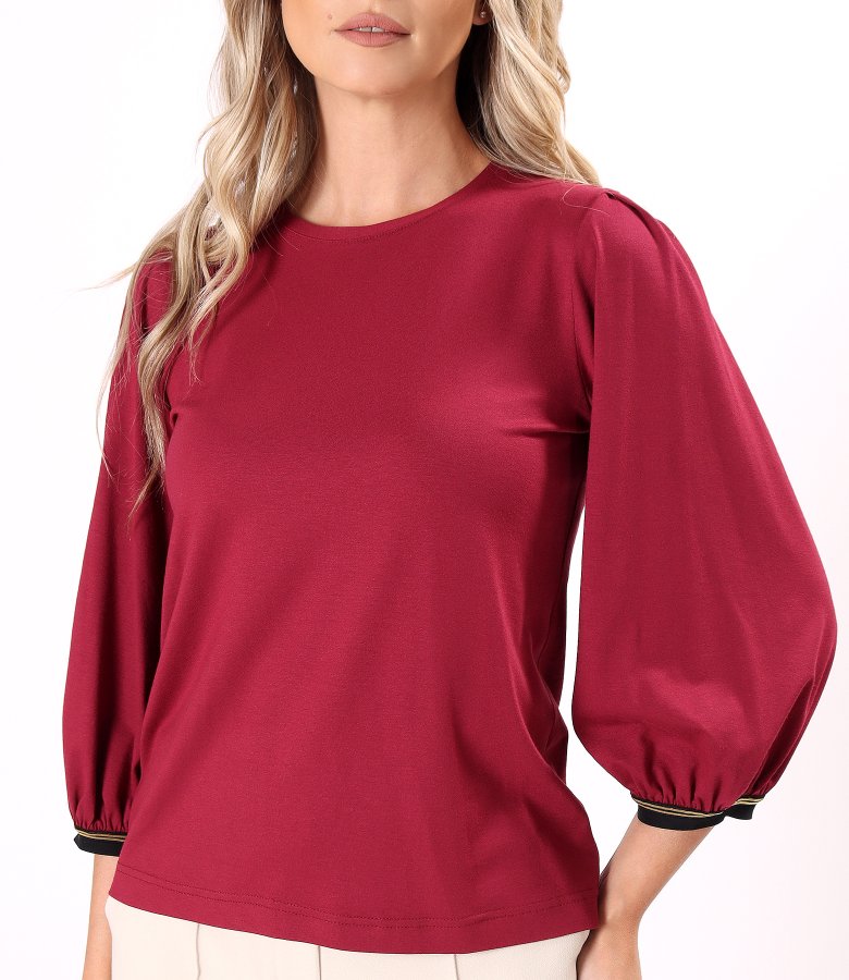 Elegant stretch jersey blouse with three-quarter sleeves