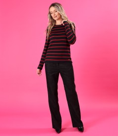 Tinuta smart casual cu bluza lejera din jerse elastic gros cu lana si pantaloni drepti